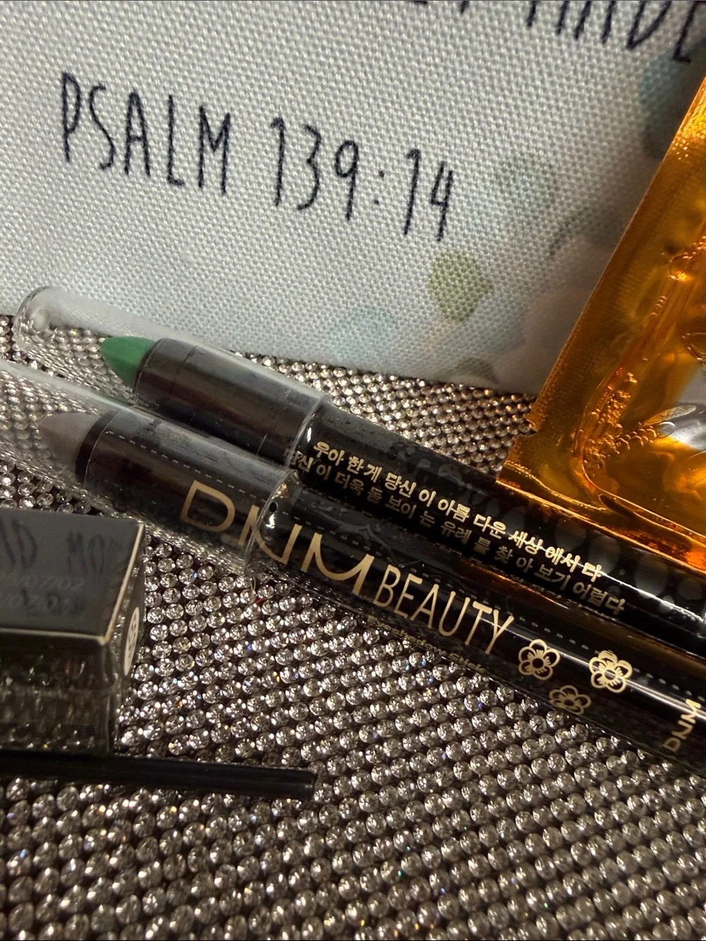 Popfell brow pen 🖊️, cosmetic bag beauty bundle. 🆕